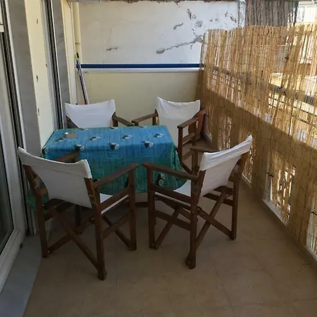Vesta - Cozy Flat With Easy Free Parking *